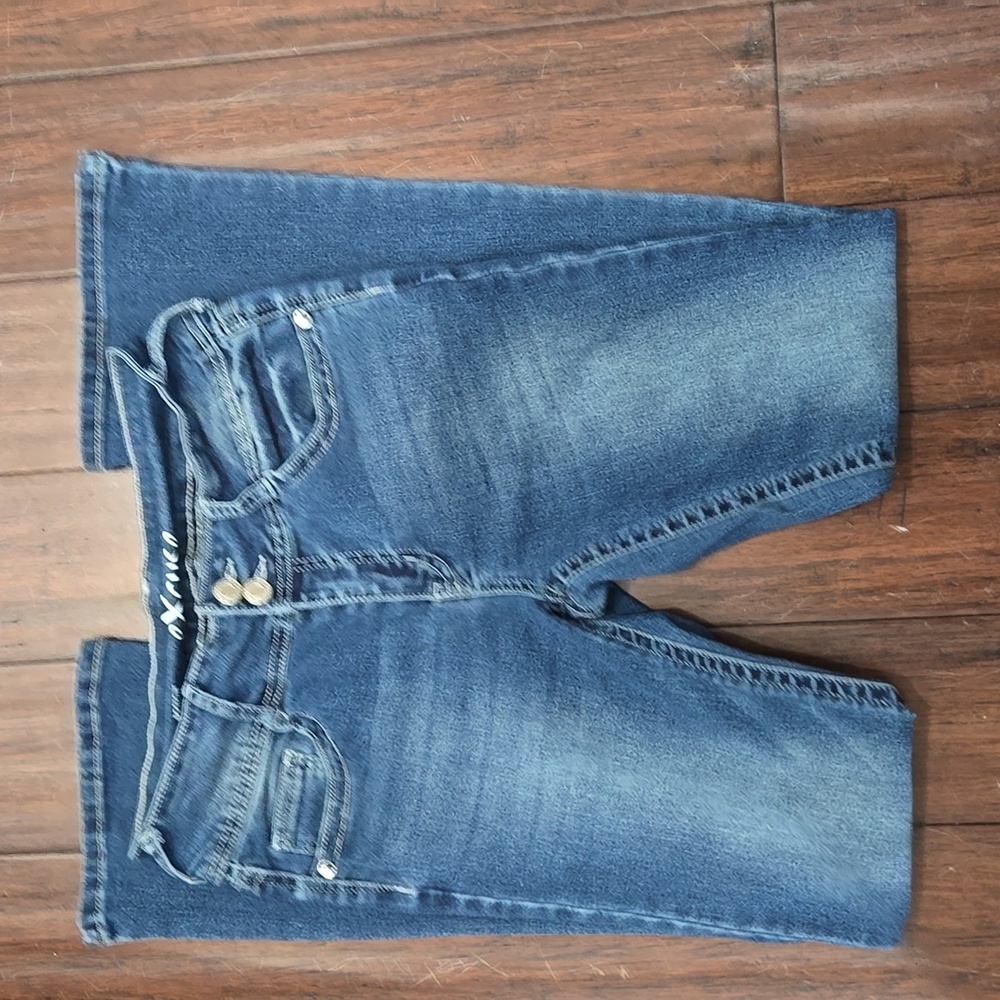 Excuse boot cut  size 7/28